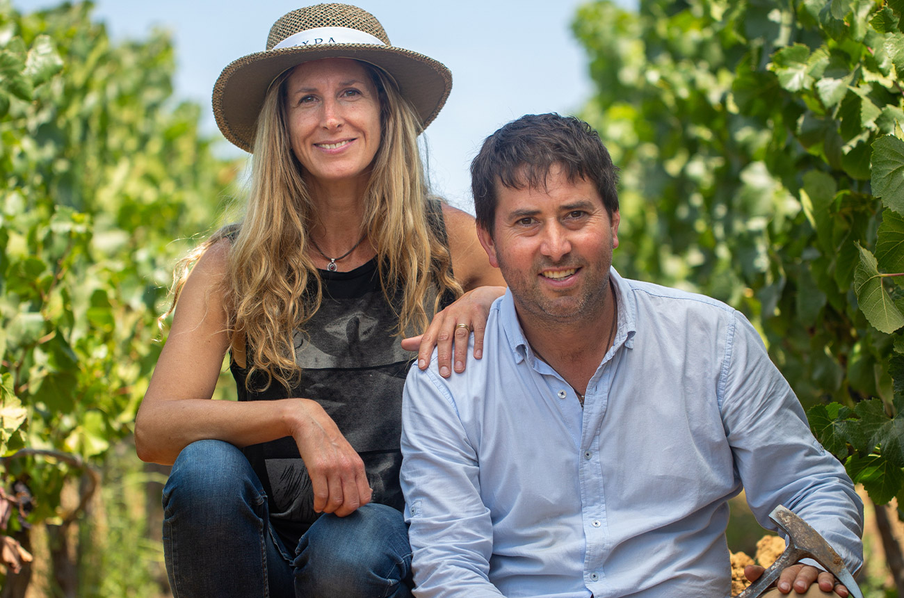Vi&amp;ntilde;a Leyda's head winemaker Viviana Navarrete and viticulturist Tom&amp;aacute;s Rivera