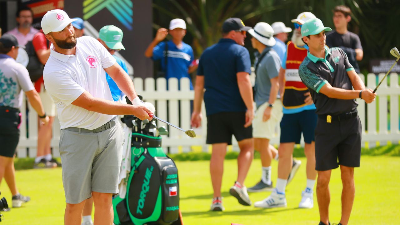 Jon Rahm and Joaquin Niemann practice at LIV Goif Mayakoba