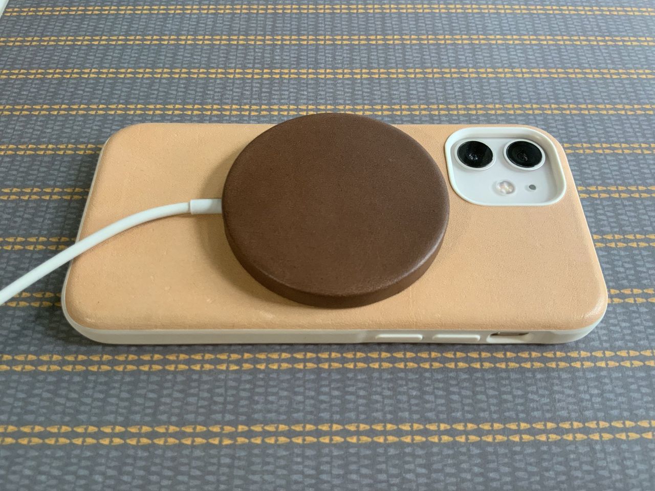 Nomad Leather Cover For Magsafe Lifestyle With Nomad Case