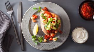 16:8 diet lunch idea: Baked sweet potato with avocado and salsa