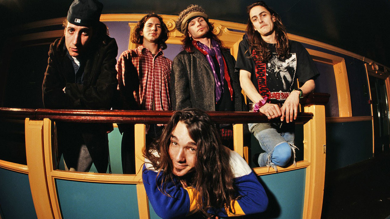 Pearl Jam with Abbruzzese (front) in the 90s