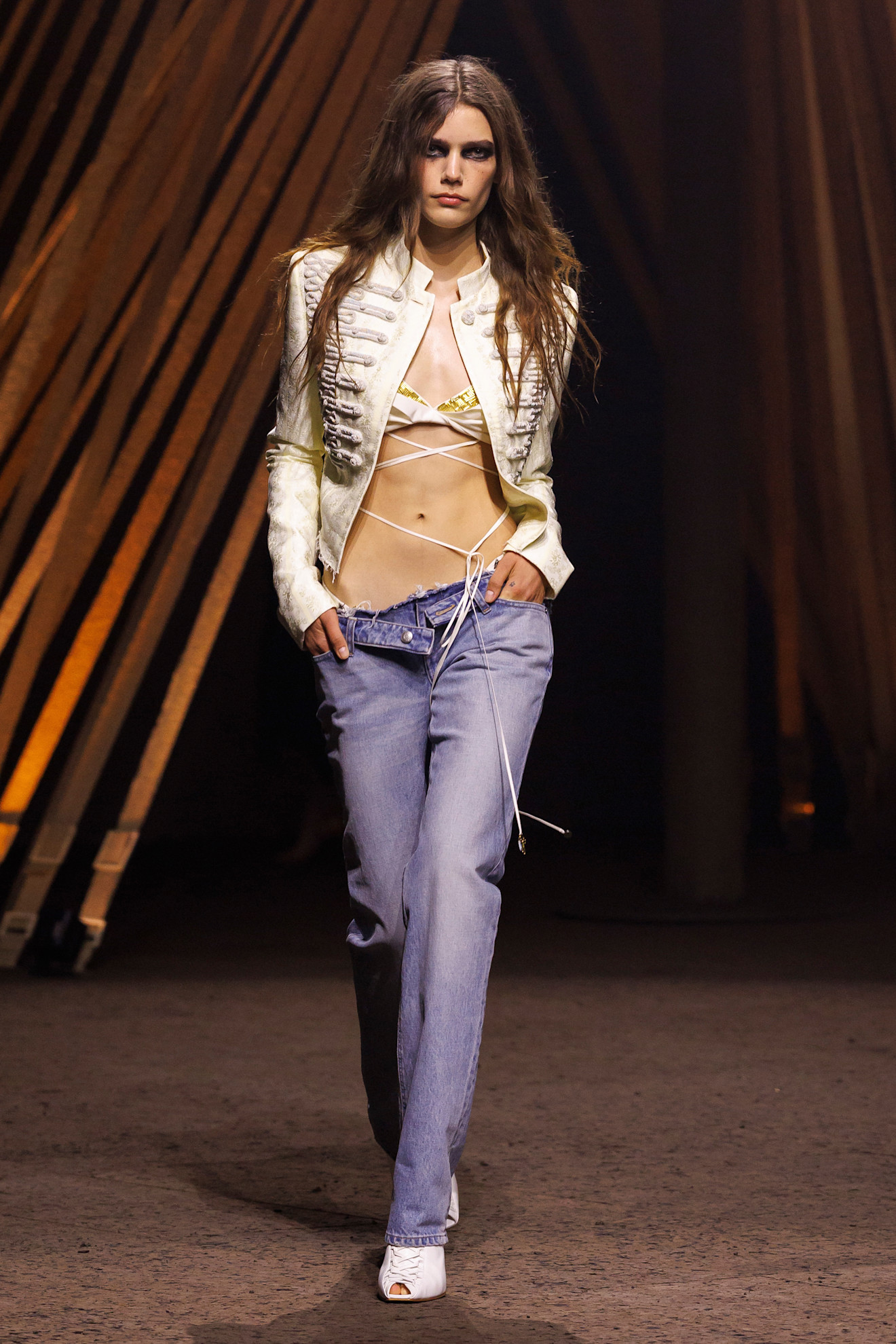An image of the Napoleon jacket trend on the Alexander McQueen spring/summer 2026 runway.