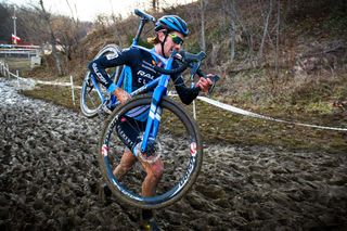 Powers outlasts Owen to win day 2 at Jingle Cross