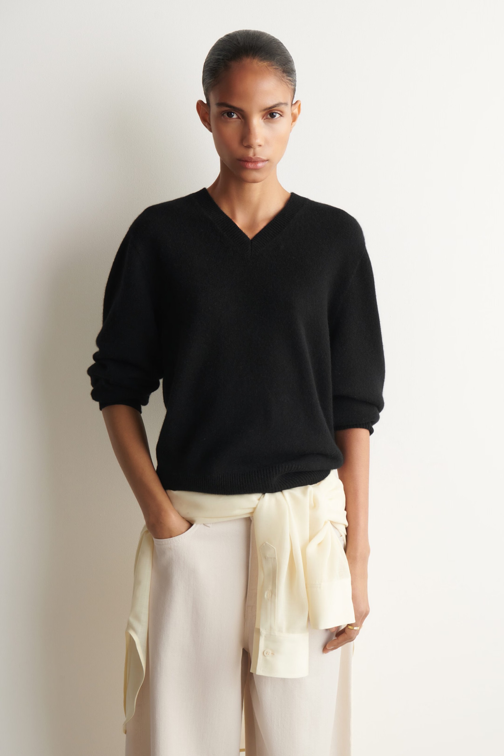 Sculpted Pure Cashmere V-Neck Sweater