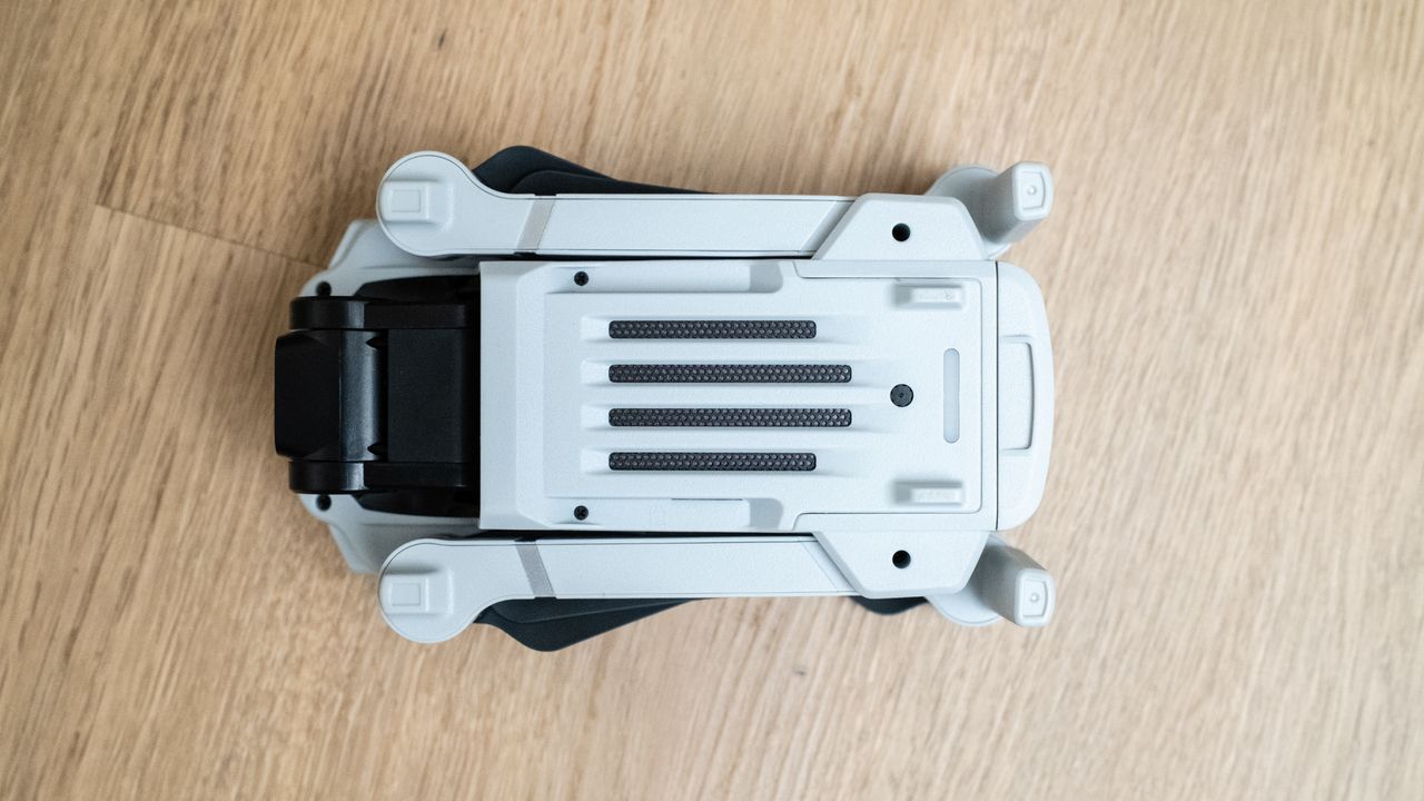 Holy Stone HS360E folded bottom view