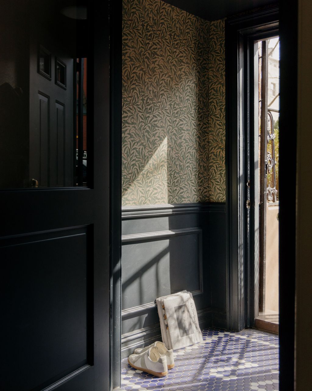 10 ways to make a dark entryway sing, according to designers | Homes ...