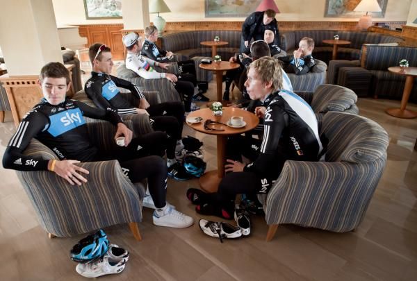 Rowe (left) and Knees (right) before their training begins