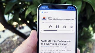 how to use the siri reader feature in iOS 17 safari
