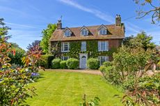 The exterior of Offley House, Hertfordshire