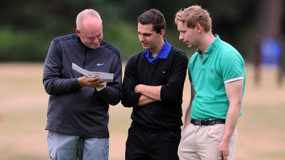 How to read a golf score card