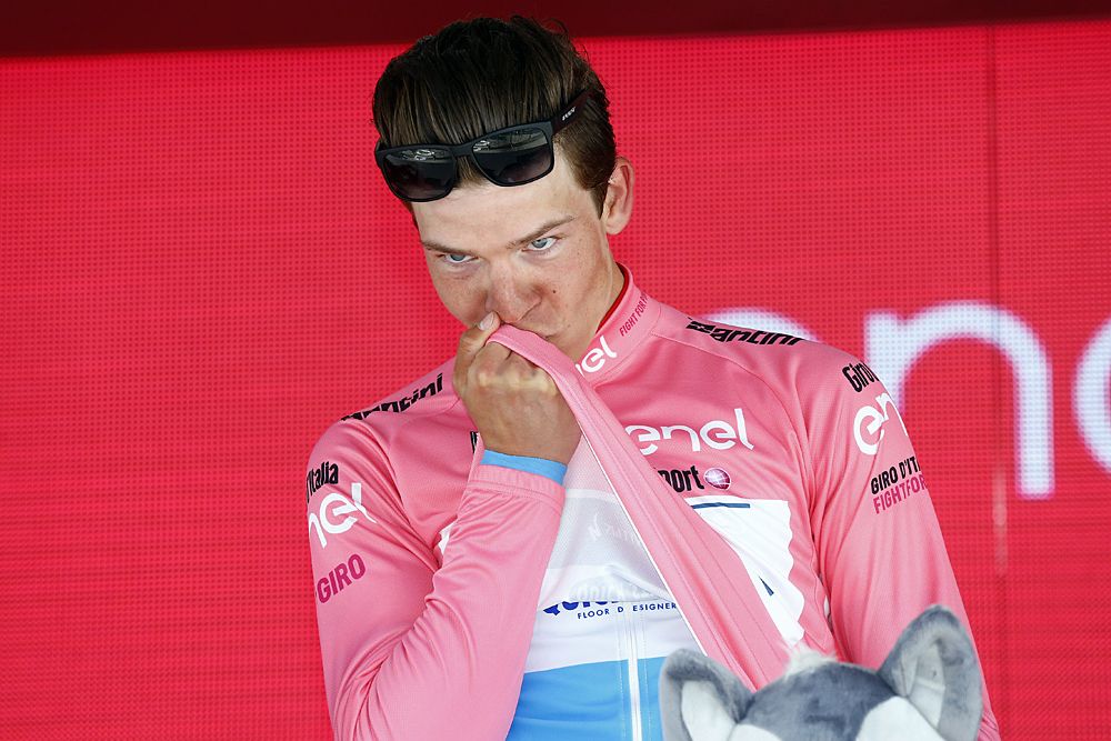 Bob Jungels (Etixx-Quickstep) in the maglia rosa