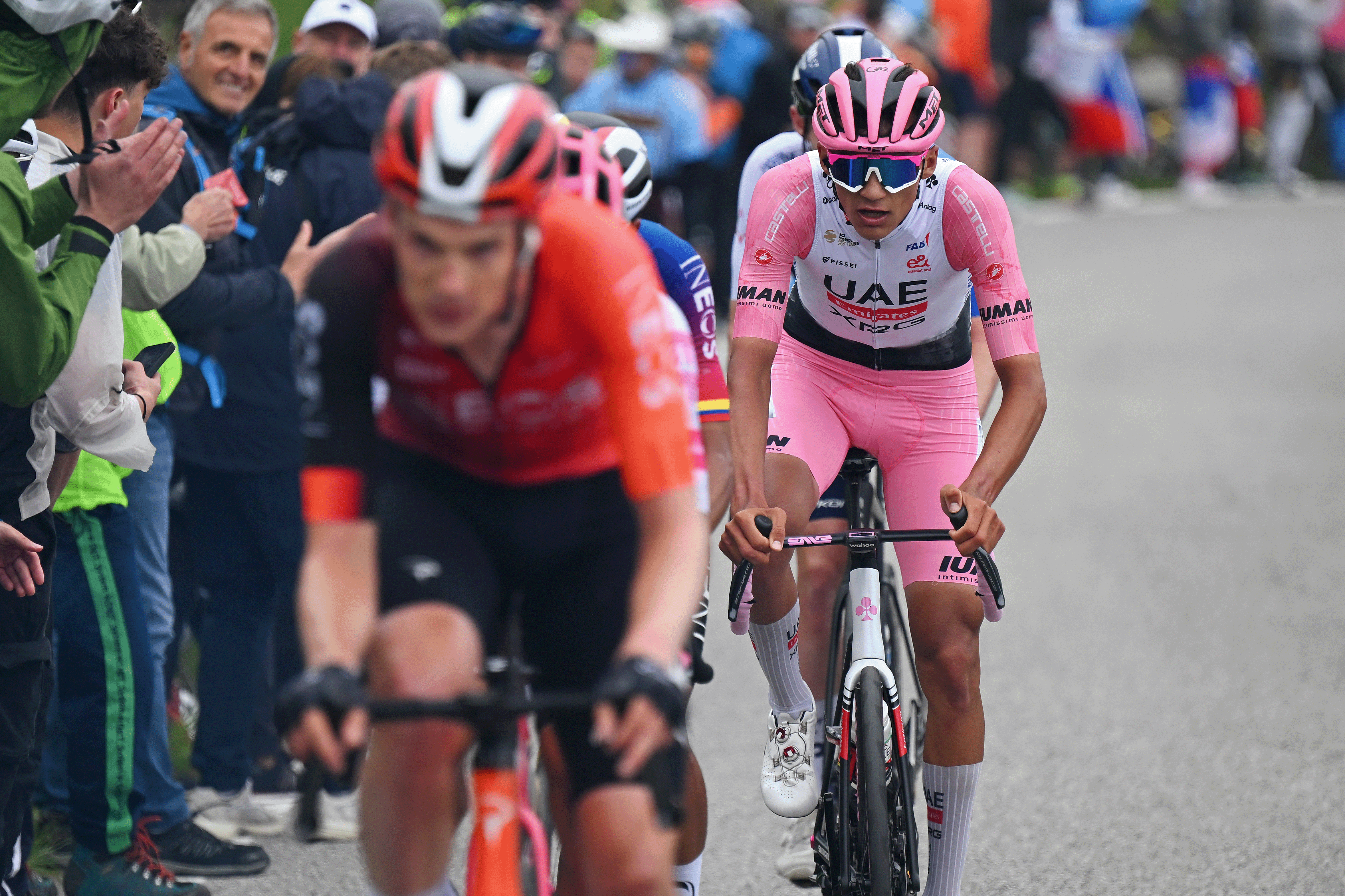 Giro d'Italia Stage 16 Live - Final week opens with hardest mountain test so far for Del Toro and his GC rivals