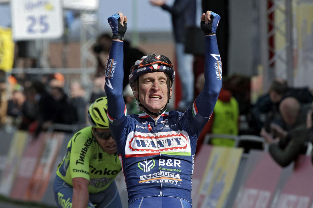 Enrico Gasparotto wins the 2016 Amstel Gold Race