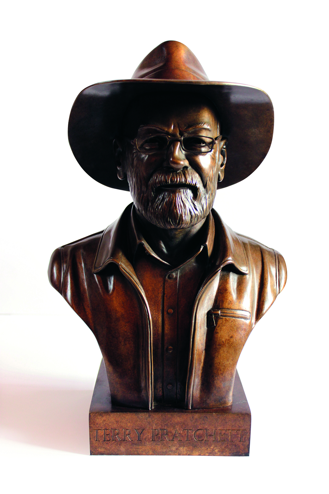 This large-scale bronze statue of Sir Terry was created for the city of Salisbury, where the author lived. “Terry’s ongoing legacy is extraordinary, and there’s still a wonderfully rich body of work for me to illustrate”