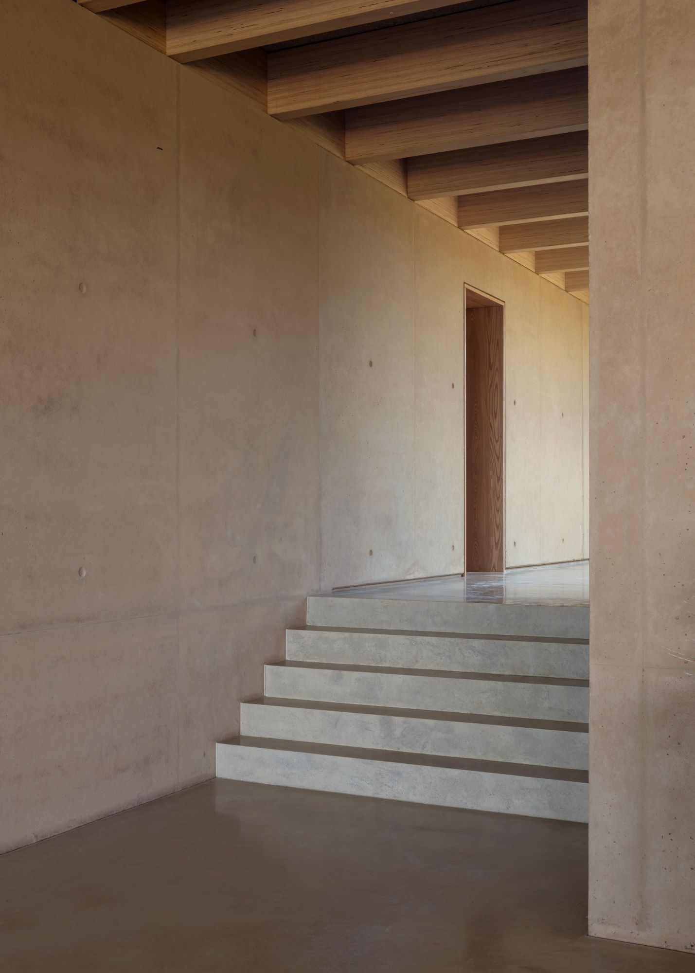 Hiaven house by McLaren Excell, a minimalist home in the biritsh countryside