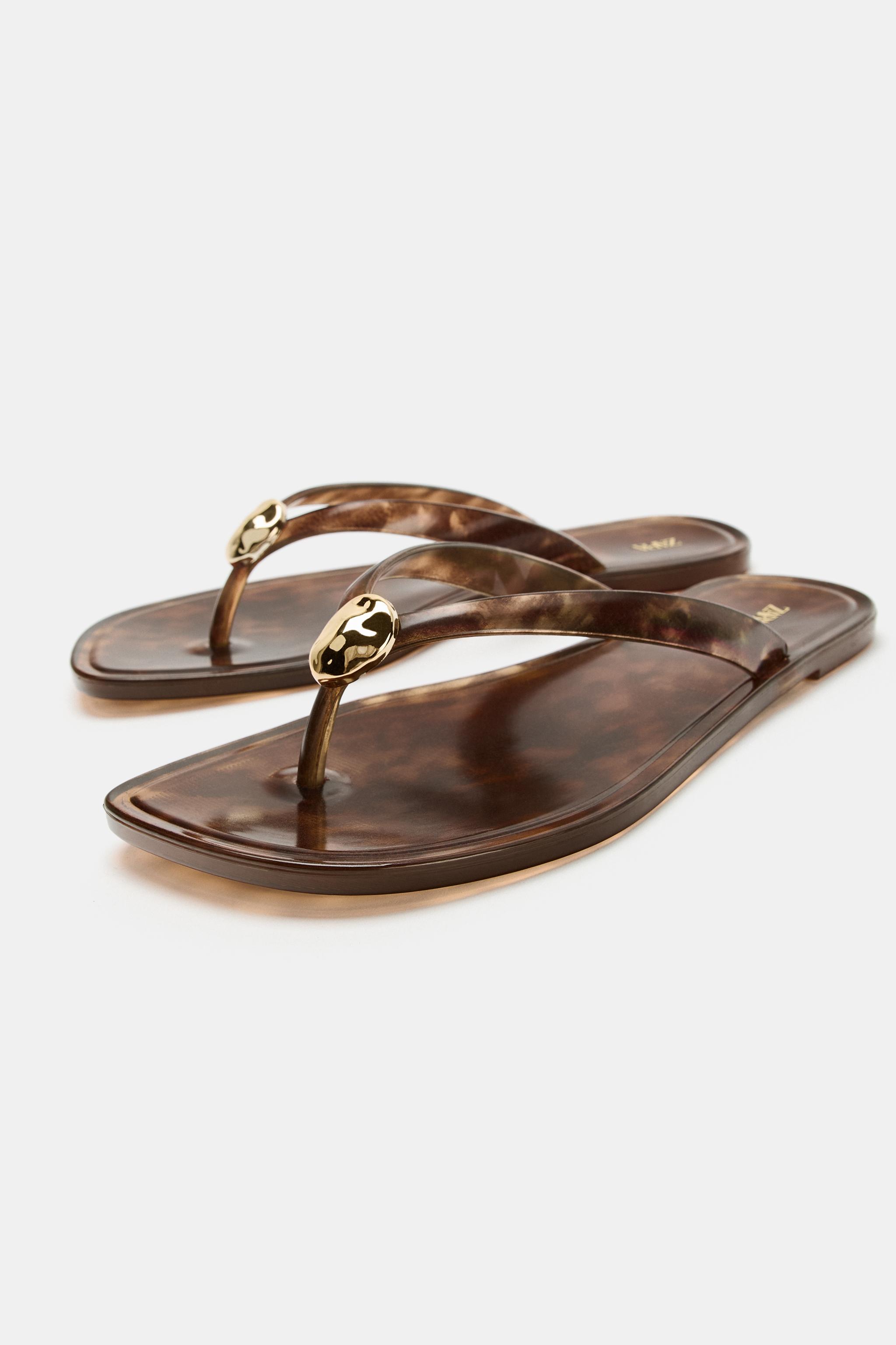 Flat Sandals With Embellishment