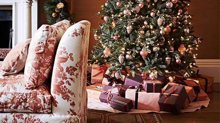 Christmas tree skirt ideas in pink living room