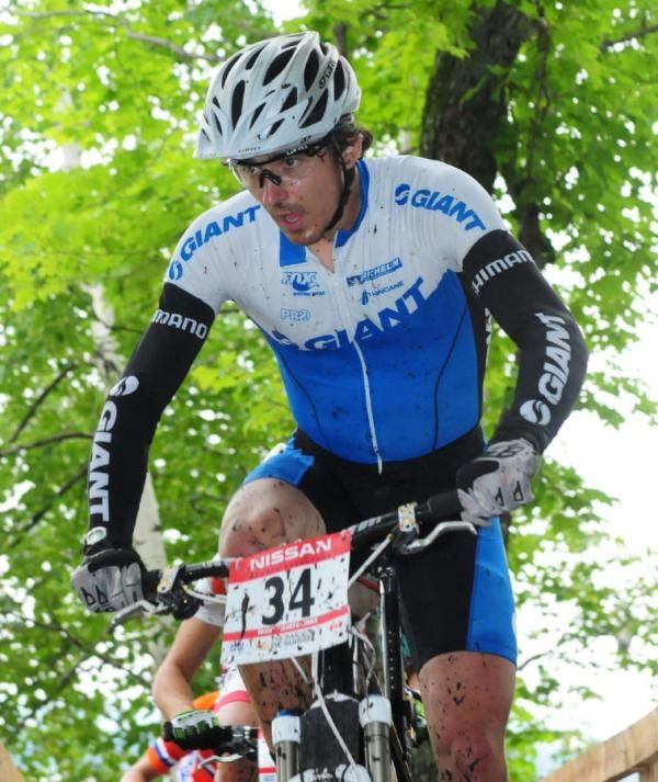 Adam Craig (Giant) steadily moving up in the race.