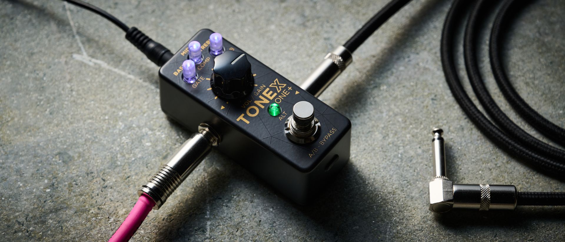 IK Multimedia ToneX One+ — Guitar World фото