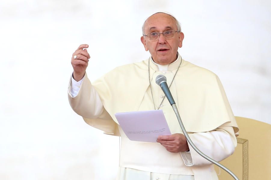 Pope Francis calls for &amp;#039;urgent&amp;#039; end to Syrian civil war on first day of Middle East trip