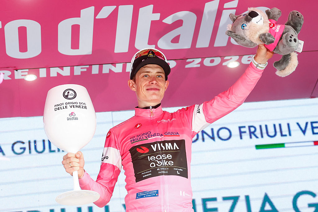 Giro d'Italia GC standings – Damiano Caruso sneaks into the top 10 with breakaway ride on stage 17