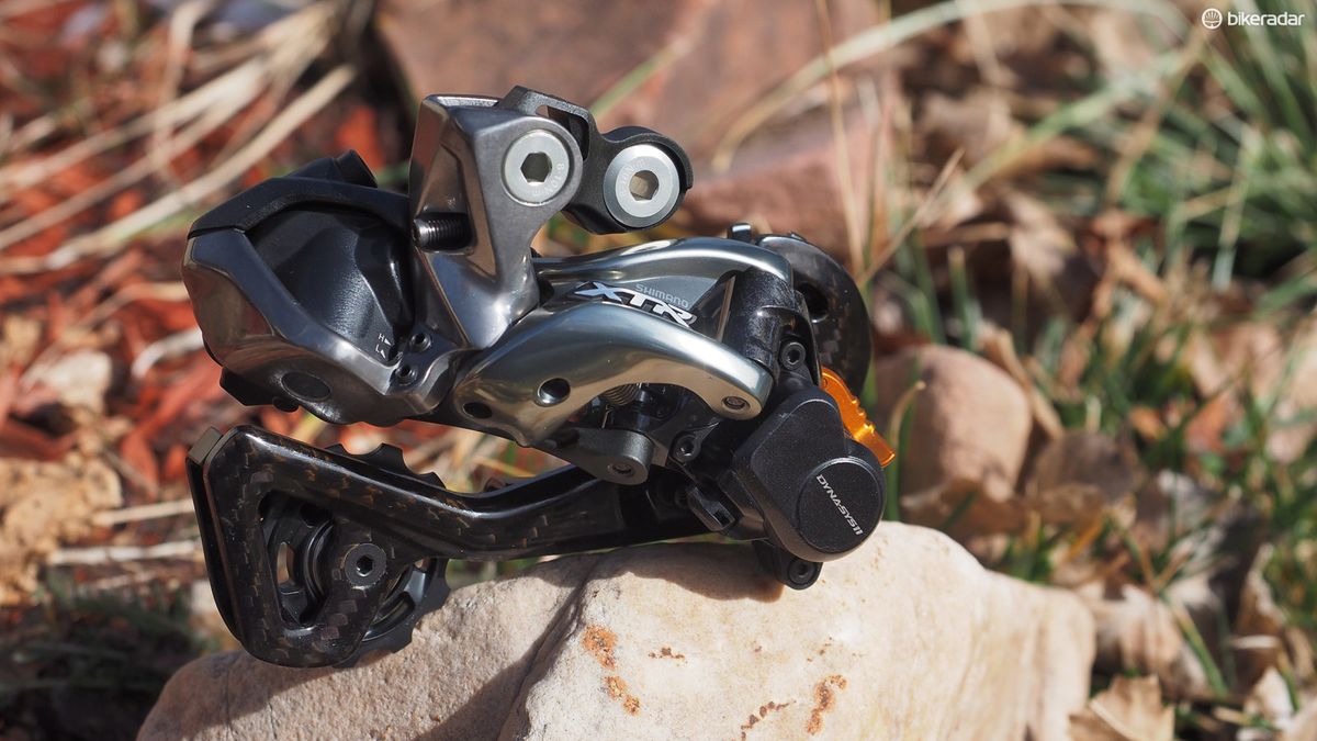 Shift performance of XTR Di2 mimics that of other Shimano electronic groups, which is to say that it's virtually perfect