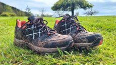 Regatta Samaris III walking shoe in the mud