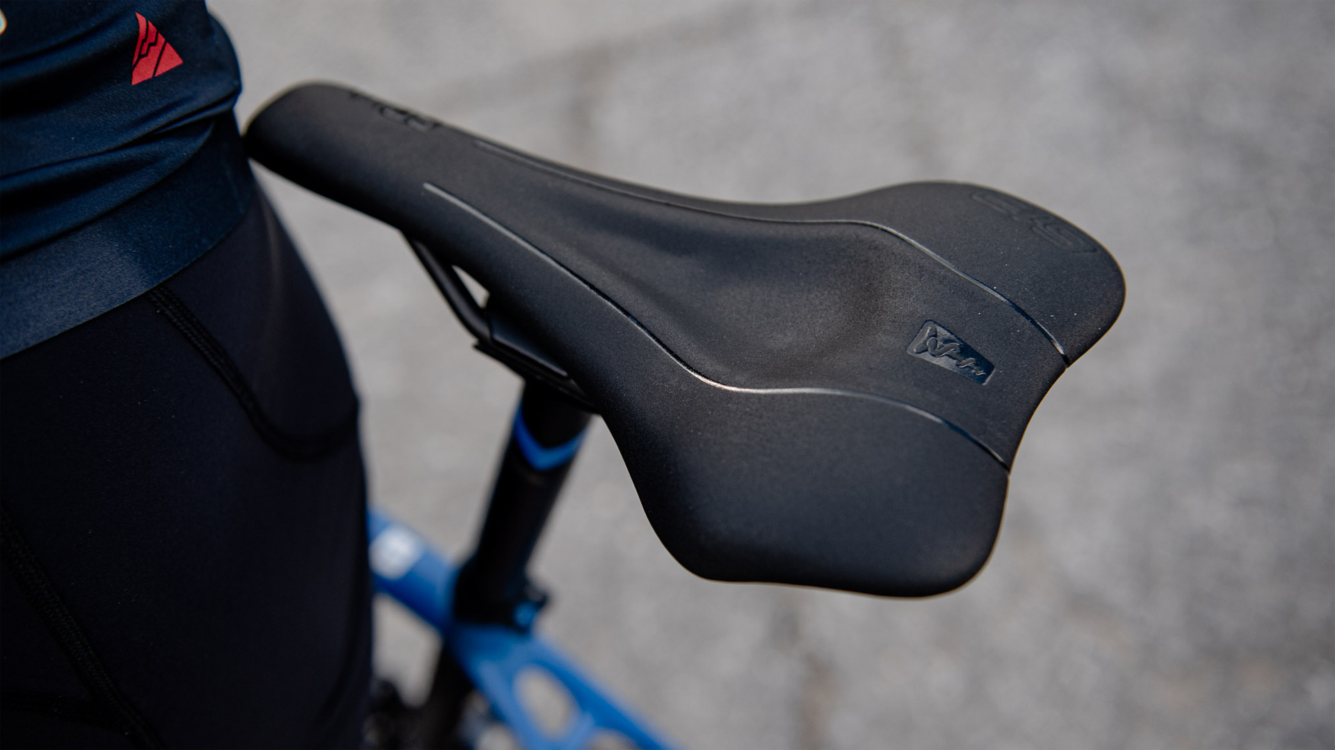 SQLab 612 ERGOWAVE® R Carbon saddle