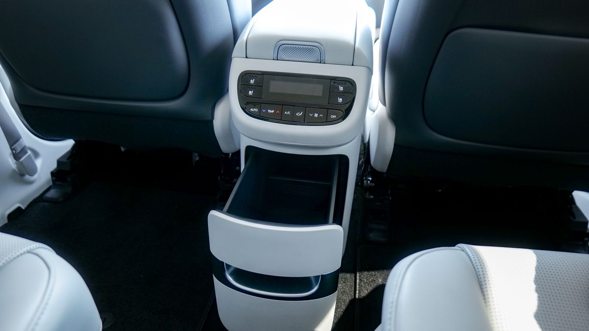 2026 Hyundai Ioniq 9 test drive.