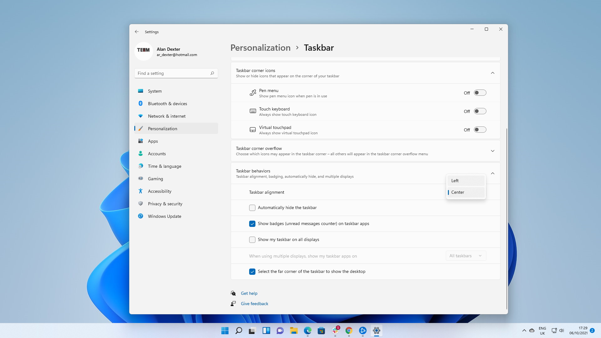 The Taskbar settings screen in Windows 11
