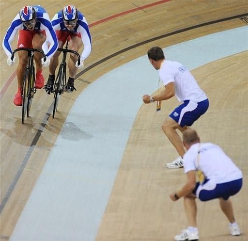 Frenchmen Kevin Sireau and Arnaud Tournant get some support from the boards