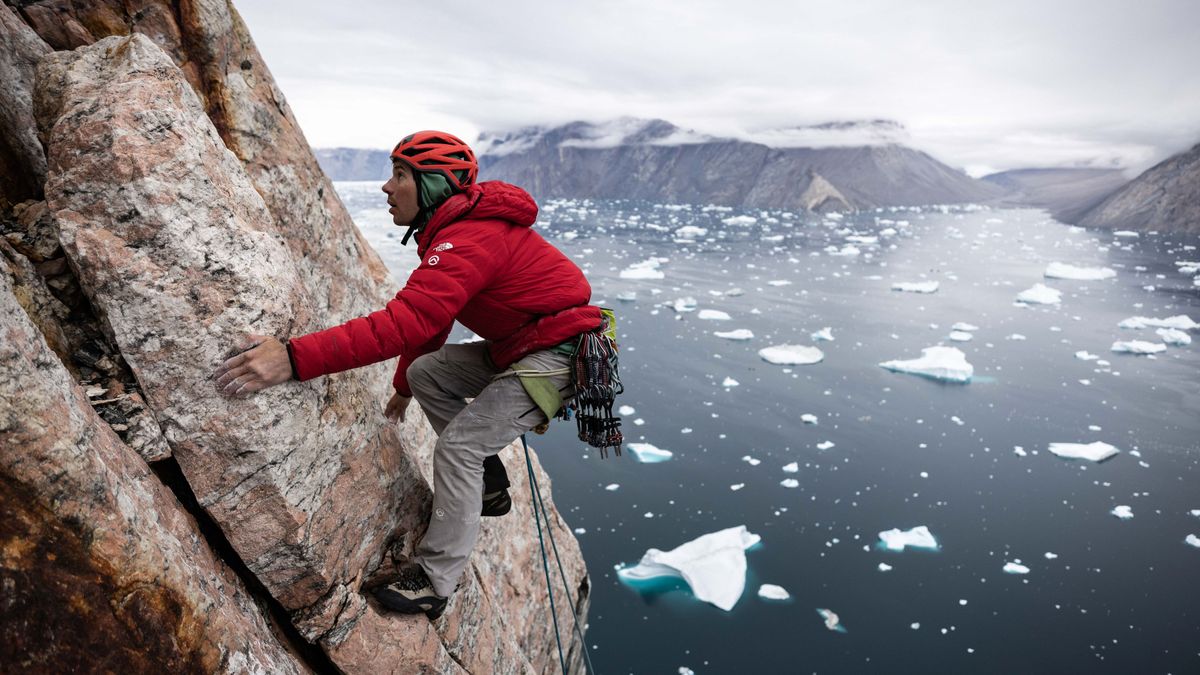 Alex Honnold in Arctic Ascent