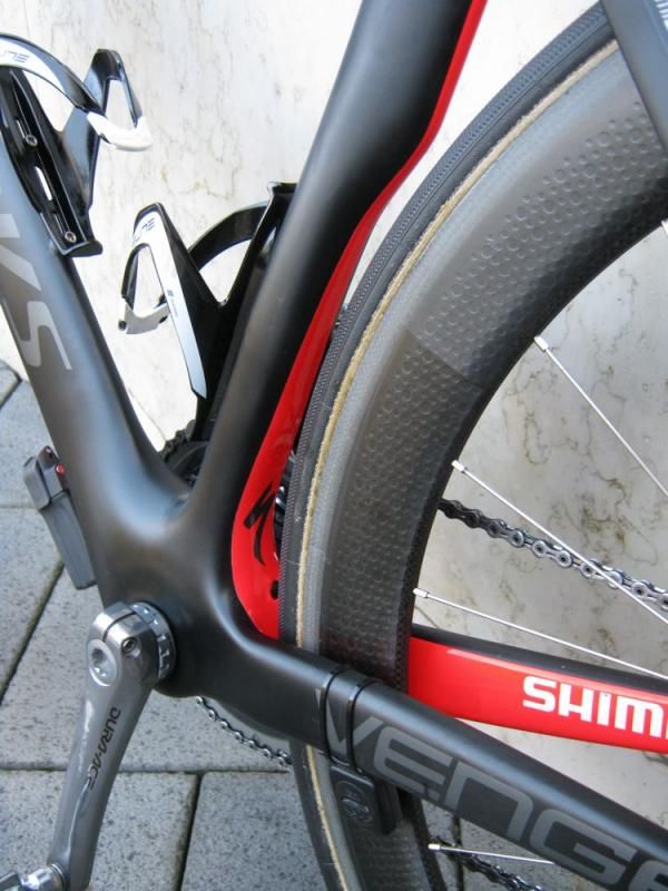 A beefy bottom bracket region ensure efficient power transfer
