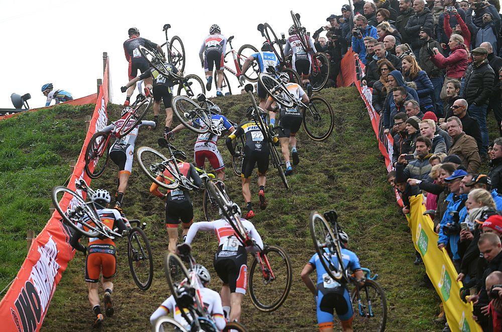 The men tackle the Cauberg's slopes in Valkenburg