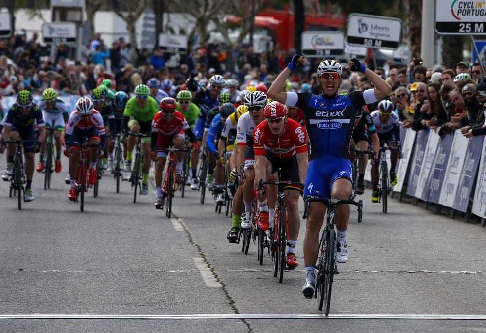 Marcel Kittel (Etixx-QuickStep) hits the line first