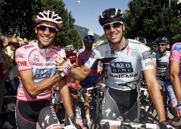 Alberto Contador and teammate Tossatto
