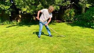 How to scarify a lawn