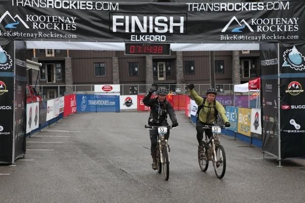Marty Lazarski and Stefan Widmer (Rocky Mountain) solo across the line in Elkford