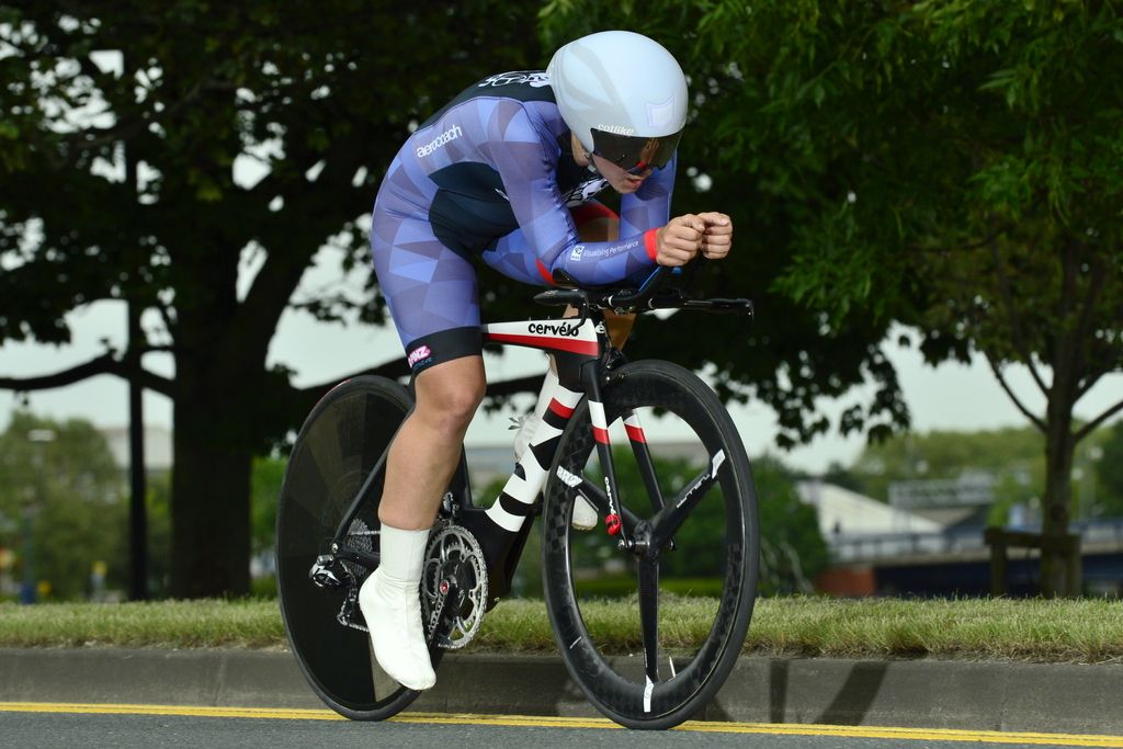 Hayley Simmonds riding to the win