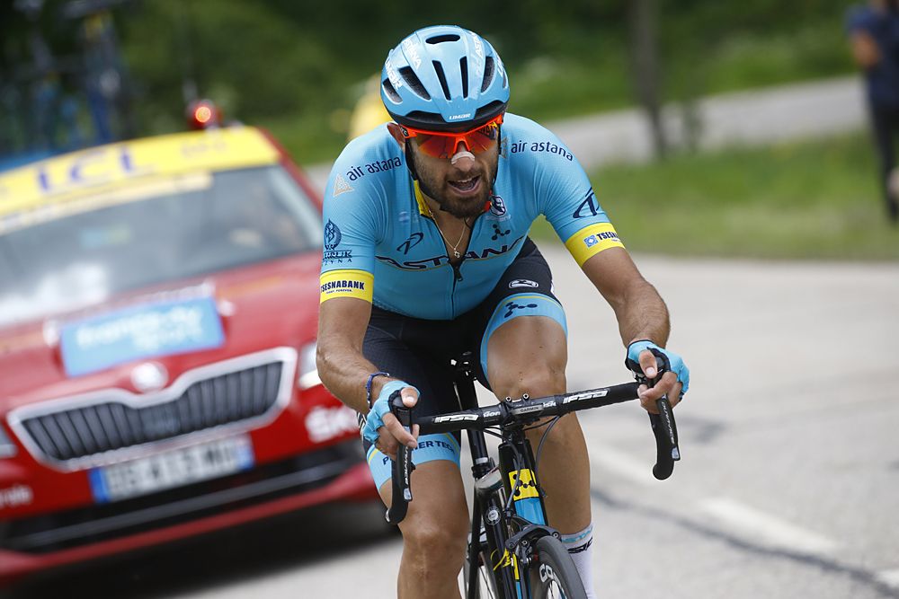 Dario Cataldo (Astana) tries to make it to the finish line for the win at stage 4 of the Criterium du Dauphine
