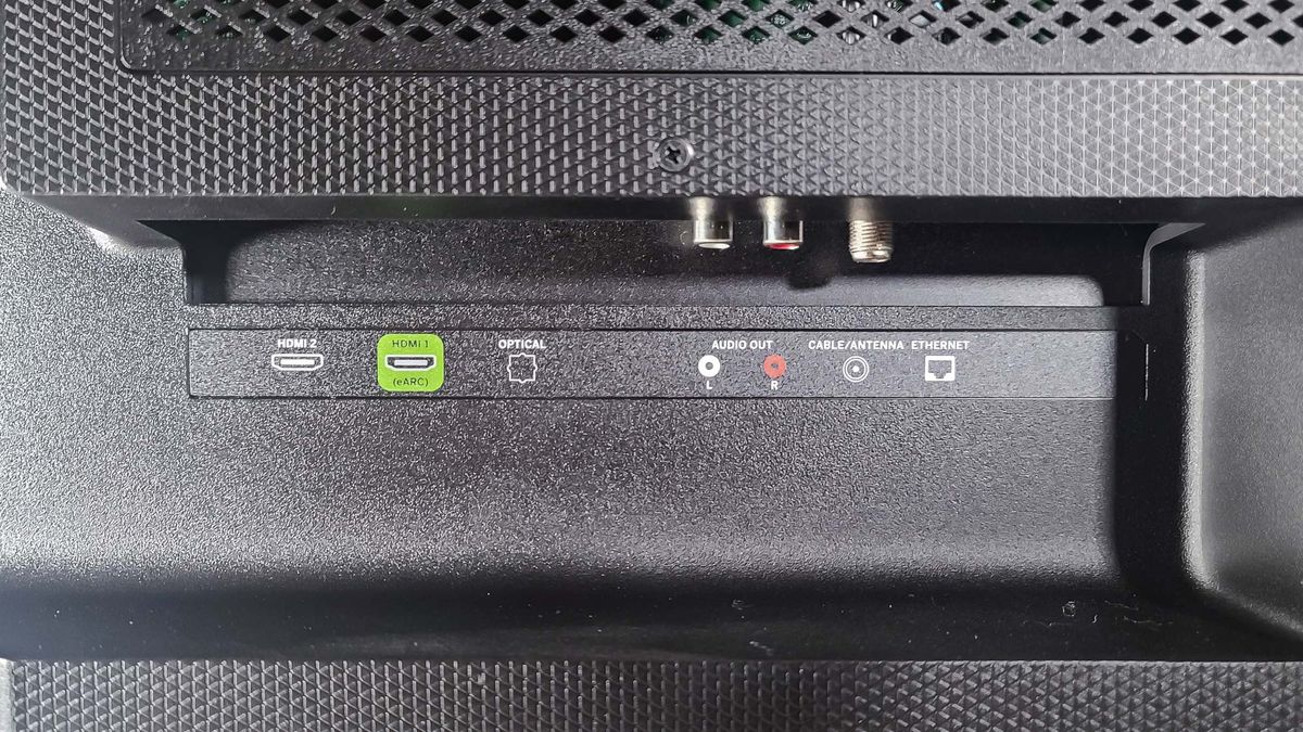 Vizio P-Series Quantum X 85" (P85QX-J01) ports