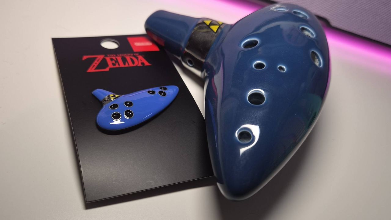 I've already got the Nintendo's Ocarina of Time Remake bundled pin badge, and here's what to expect when it arrives