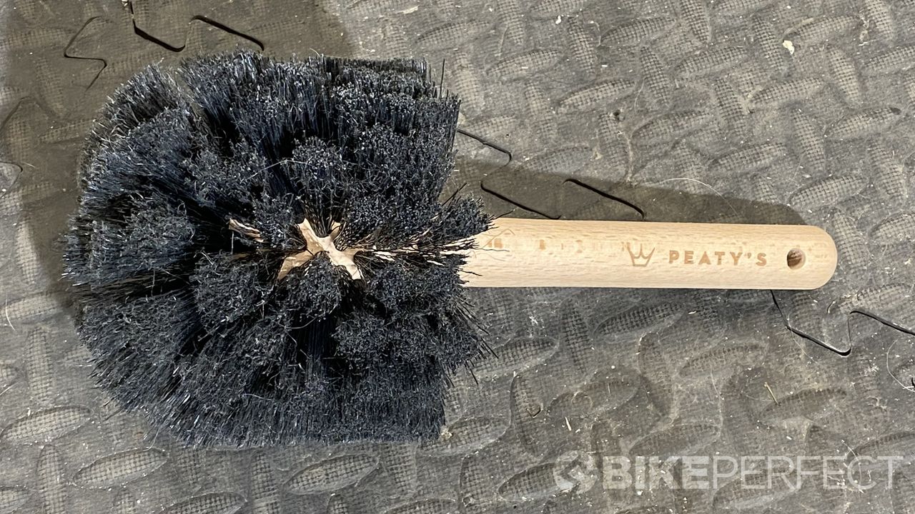 Close up of Peaty's Bog Brush