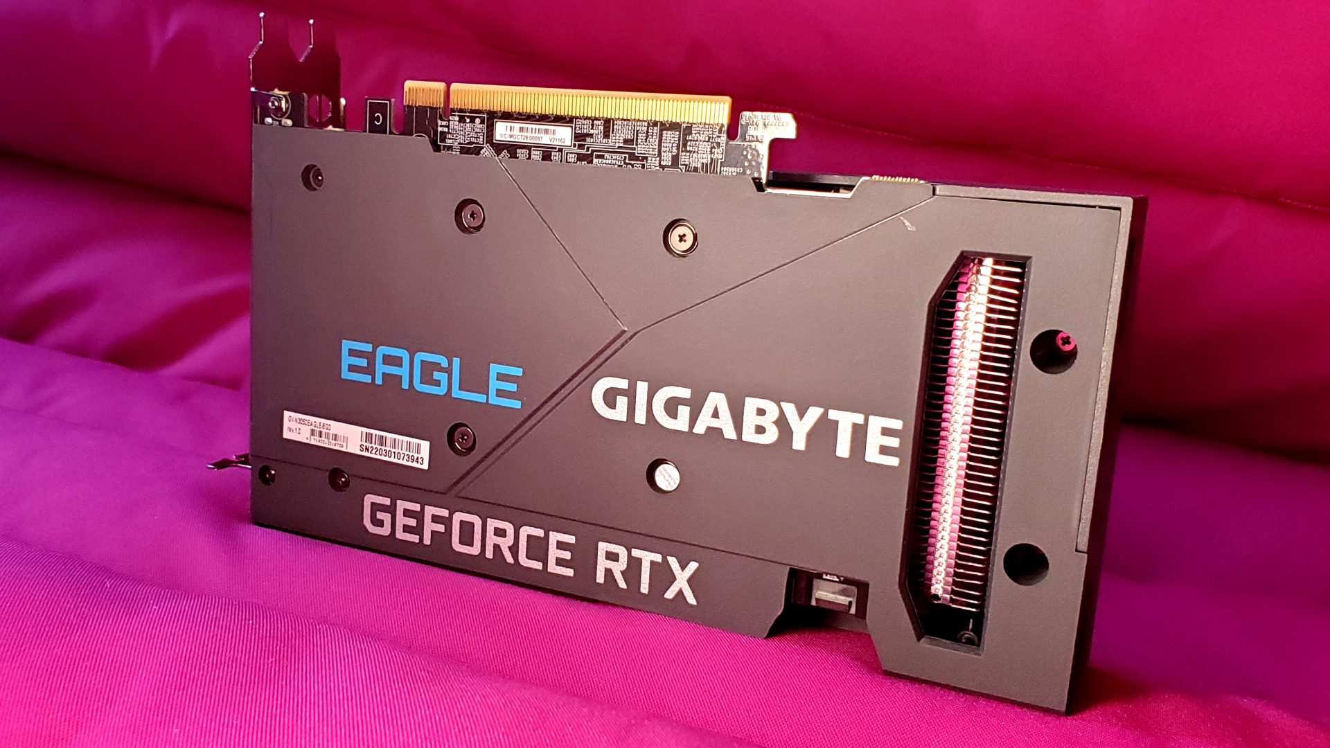 Versión Nvidia RTX 3050 Gigabyte Eagle