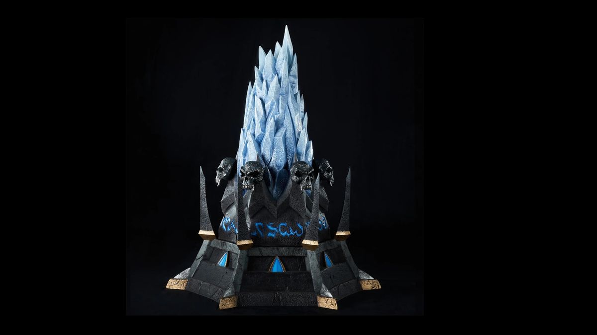 World Of Warcraft Frostmourne Sword Ice Pedestal