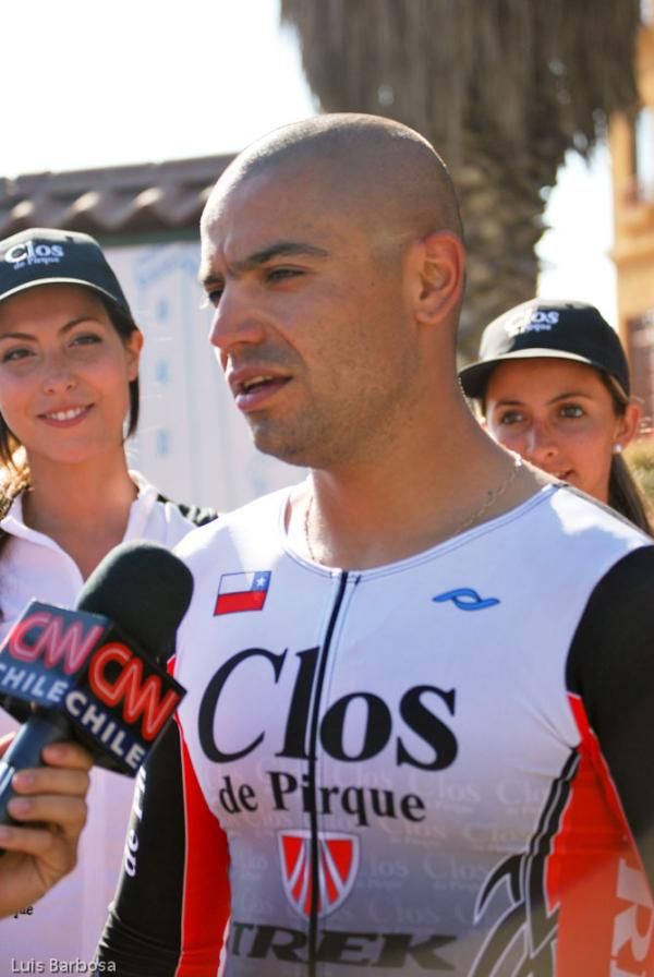 Antonio Cabrera (Clos De Pirque - Trek) is interviewed