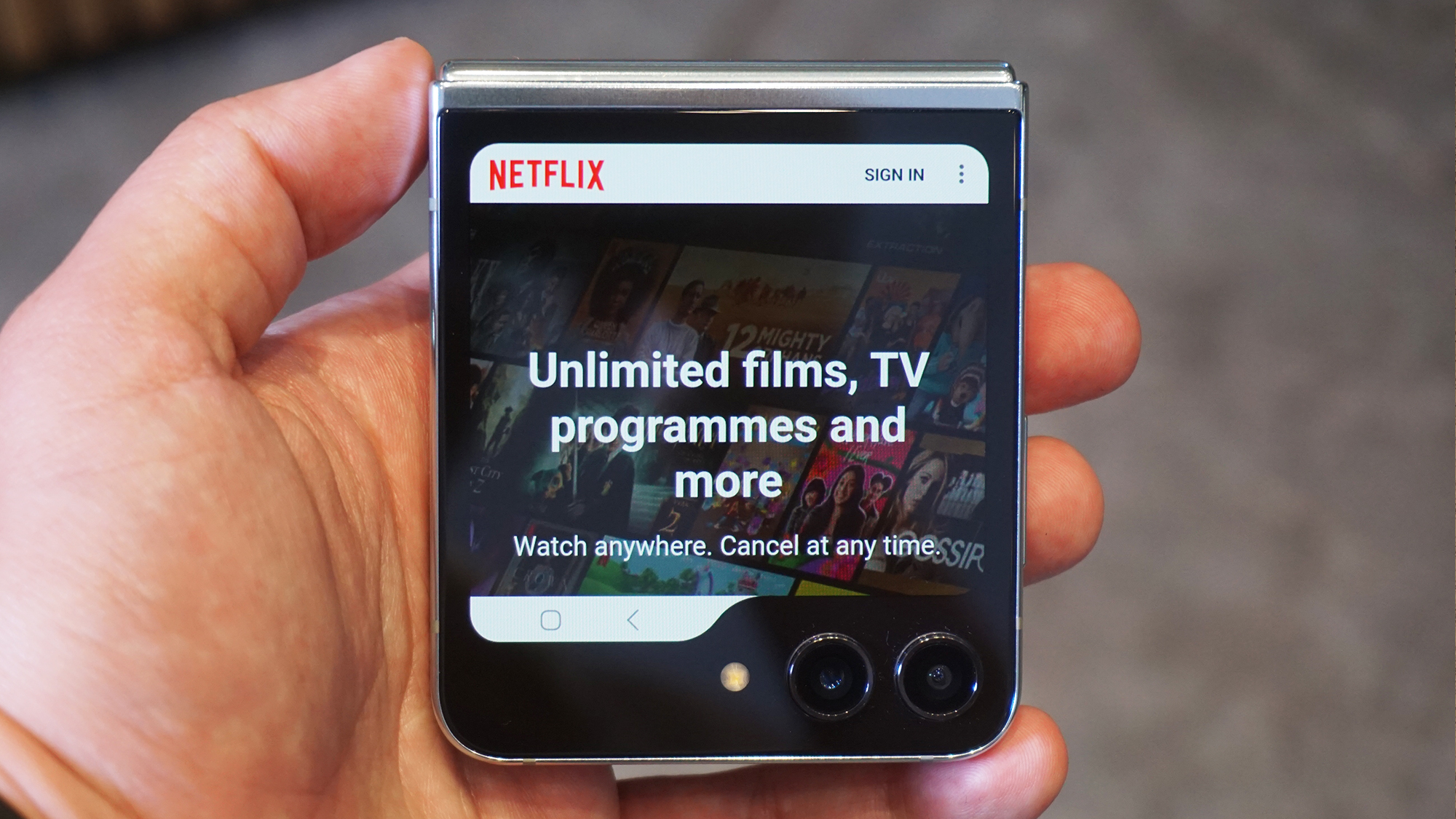 Samsung Galaxy Z Flip 5 hands on cover display Netflix