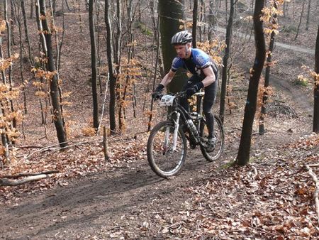 A racer in the opening round of the Shimanoliga.dk series in Klinteskoven.