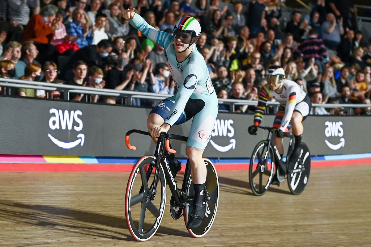 Picture by Alex Broadway/SWpix.com - 04/12/2021 - Cycling - UCI Track Champions League Round 4 - London / Lee Valley VeloPark, London, England - The Netherlands&#039;s Harrie Lavreysen wins the men&#039;s sprint final.