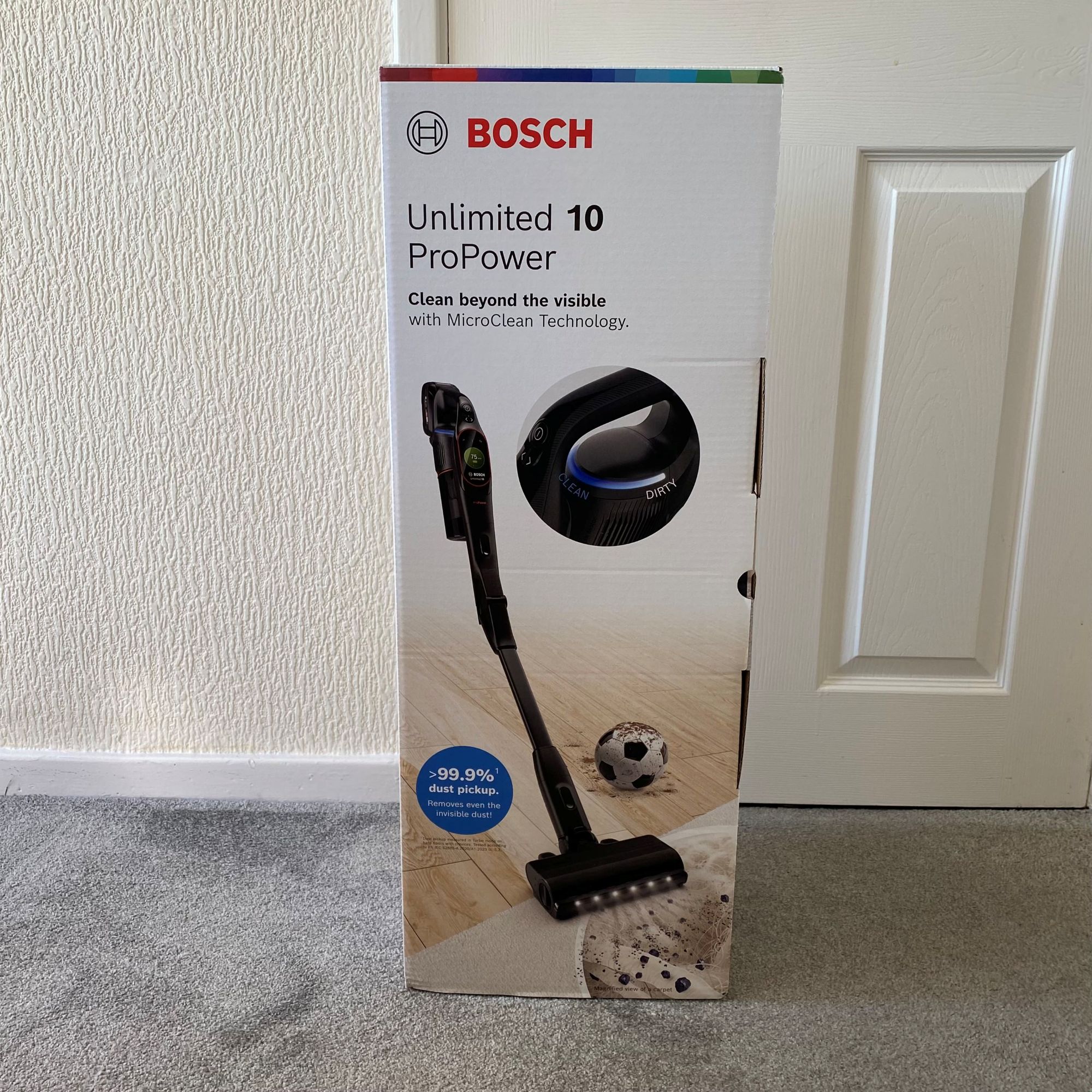 Bosch Unlimited 10 ProPower Cordless Vacuum box